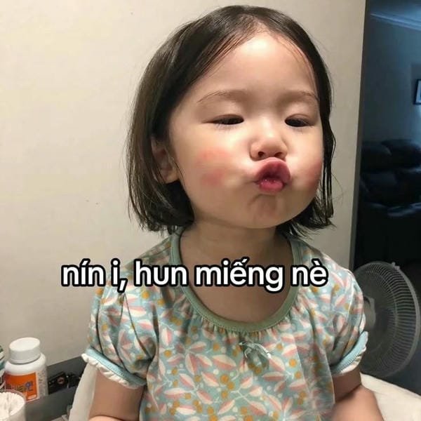 meme baby đáng yêu