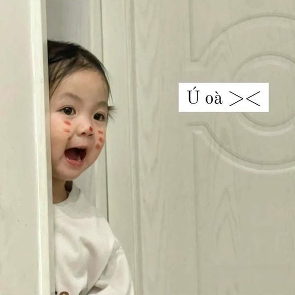ảnh bé meme biểu cảm