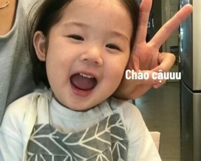 Ngắm nhìn 99+ meme em bé dễ thương đốn tim cư dân mạng 2025