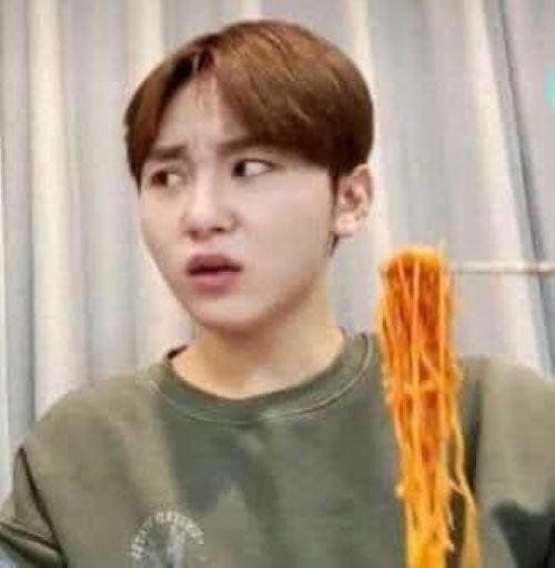 meme khinh bỉ đầy muối